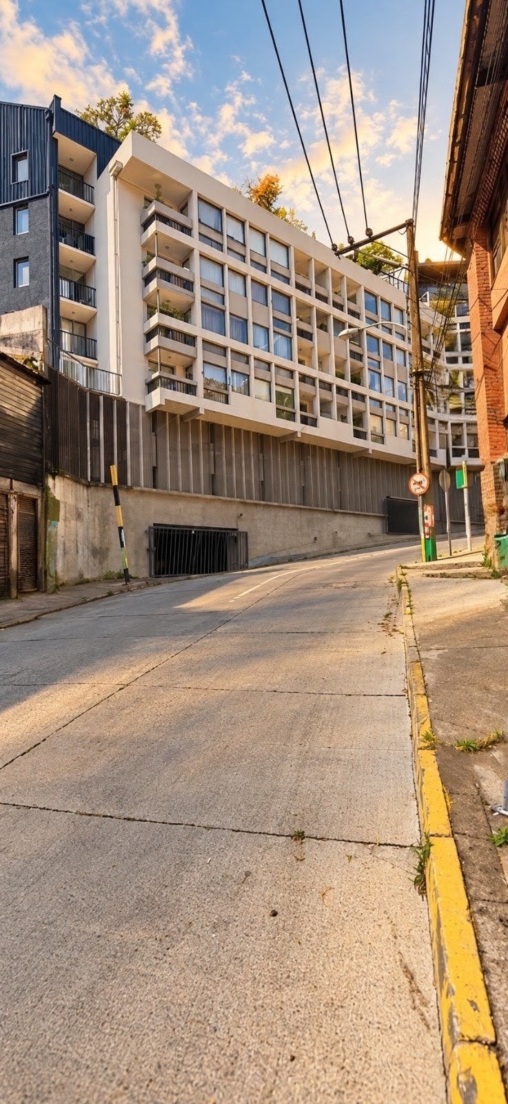 HOUNDPROPIEDADES ARRIENDA DEPARTAMENTO CON G.C INCLUIDO EN EDIFICIO FRANCIA - VALPARAISO